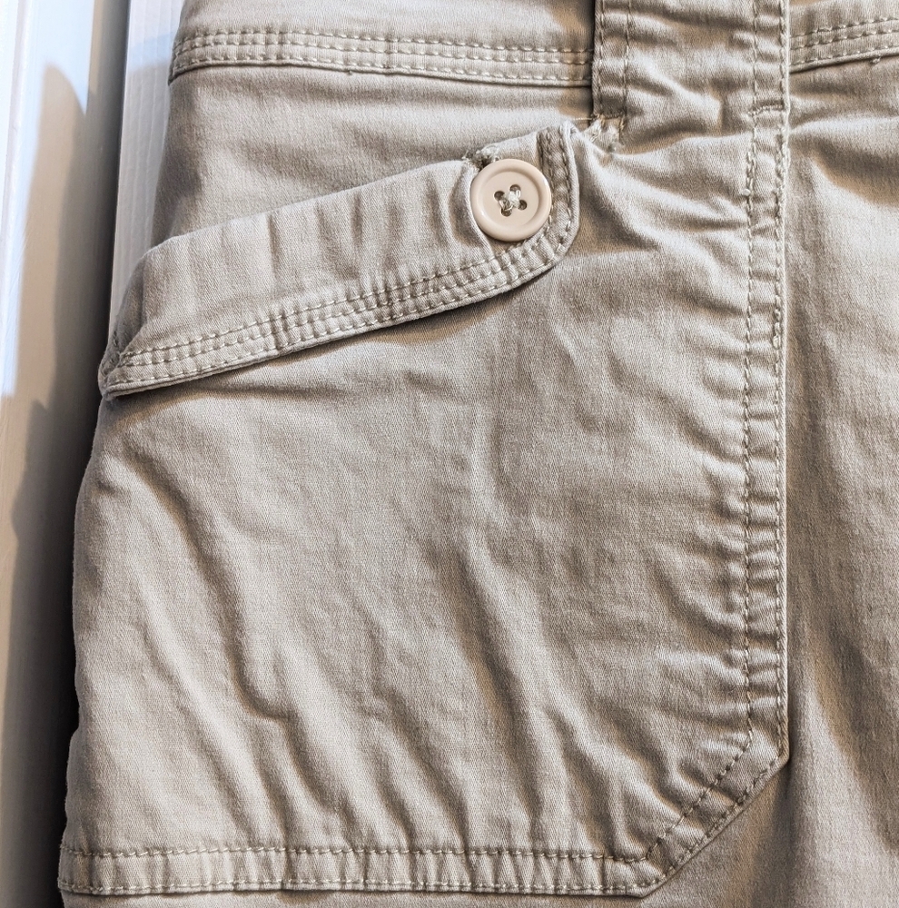 Cotton Khaki Skorts. Like New. Size XL.